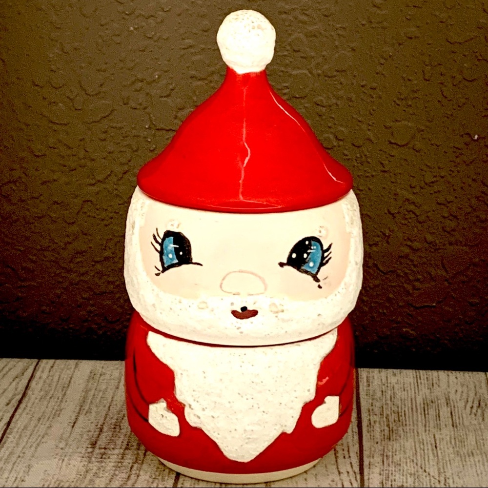 Ceramic 3 piece stacking  
Santa Vintage snack/candy dish